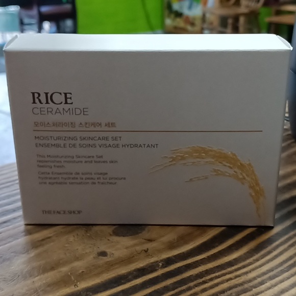 The Face Shop Rice and Ceramics Trial Kit - Picture 2 of 4